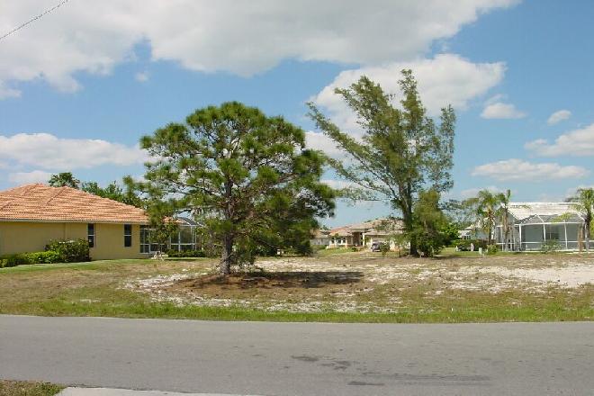 Grundstueck an ruhiger Lage, Marco Island Florida USA (a