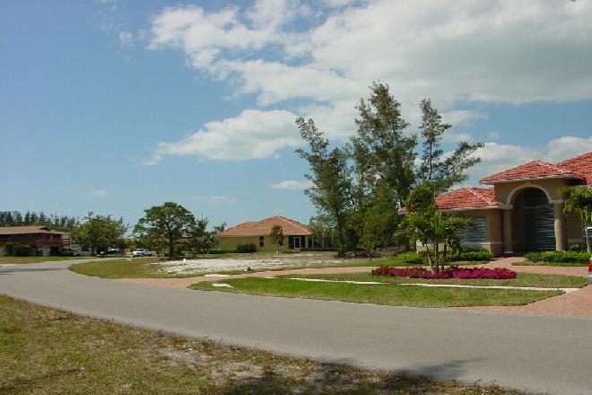 Grundstueck an ruhiger Lage&nbsp;Marco Island Florida USA (a&nbsp;:&nbsp;&nbsp;Nachbarschaft��&nbsp;��