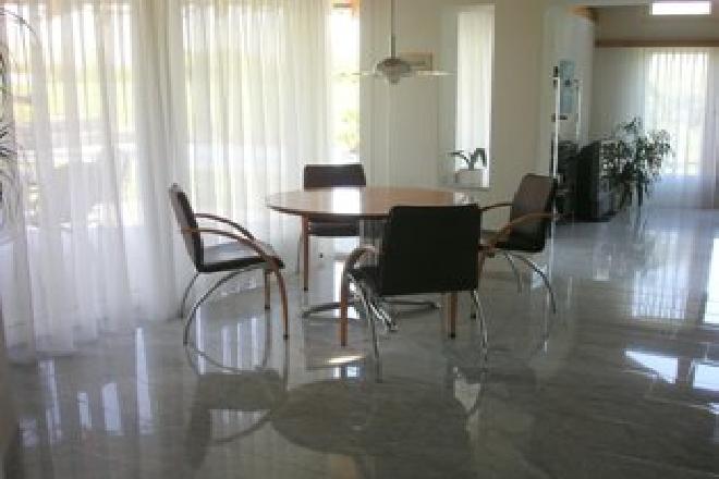 Villa an Toplage&nbsp;Stachen&nbsp;:&nbsp;&nbsp;Essbereich&nbsp;